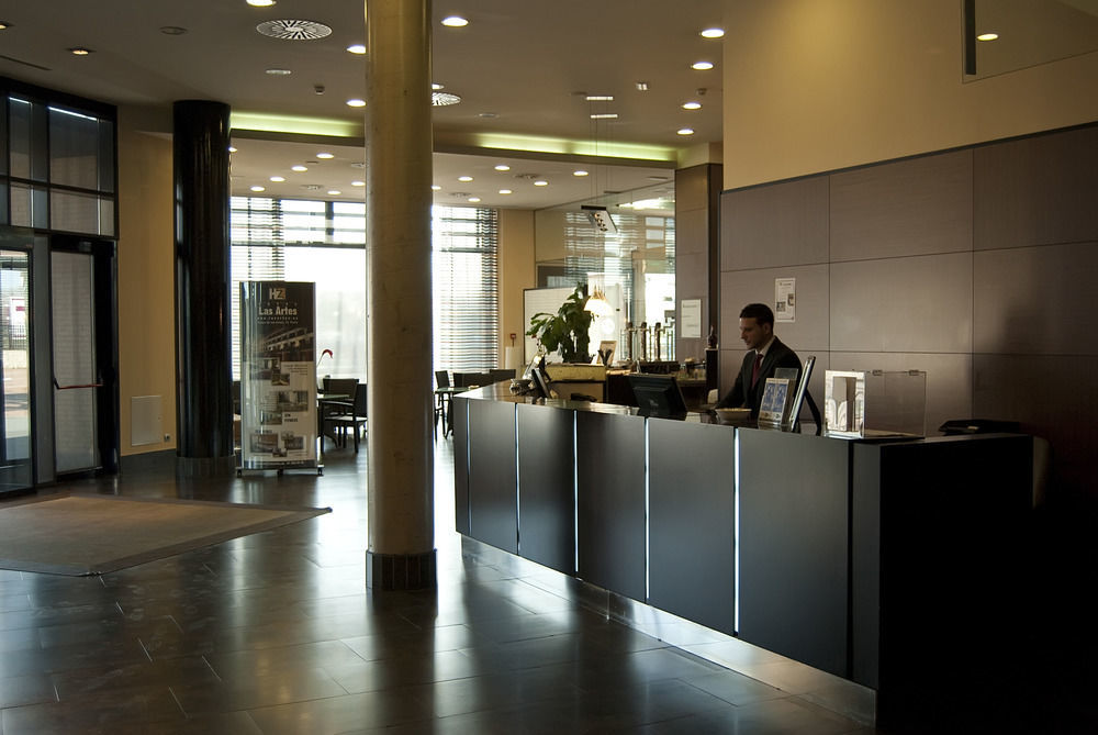 Hotel Las Artes Pinto Buitenkant foto